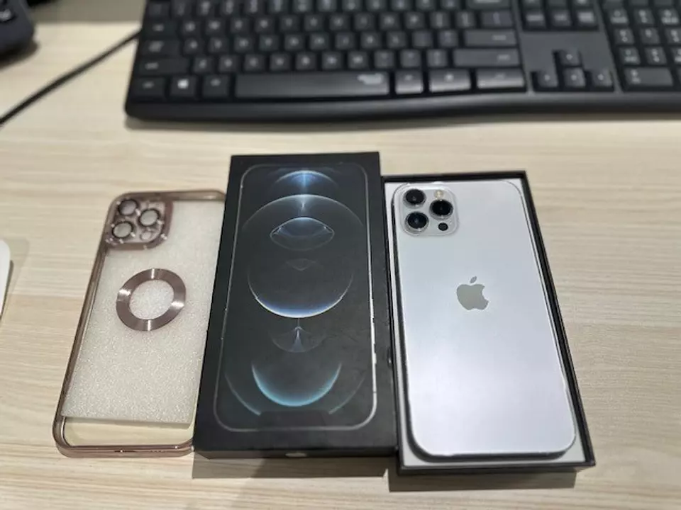 IPhone 12 Pro Max 512 Go Or - Occasion - Bon état - Débloqué ?