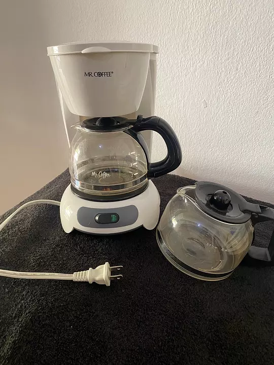 Corotos  Cafetera eléctrica. Marca: Bene Casa.