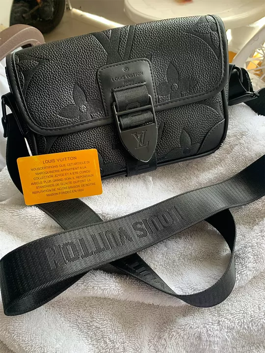 Mariconera best sale louis vuitton