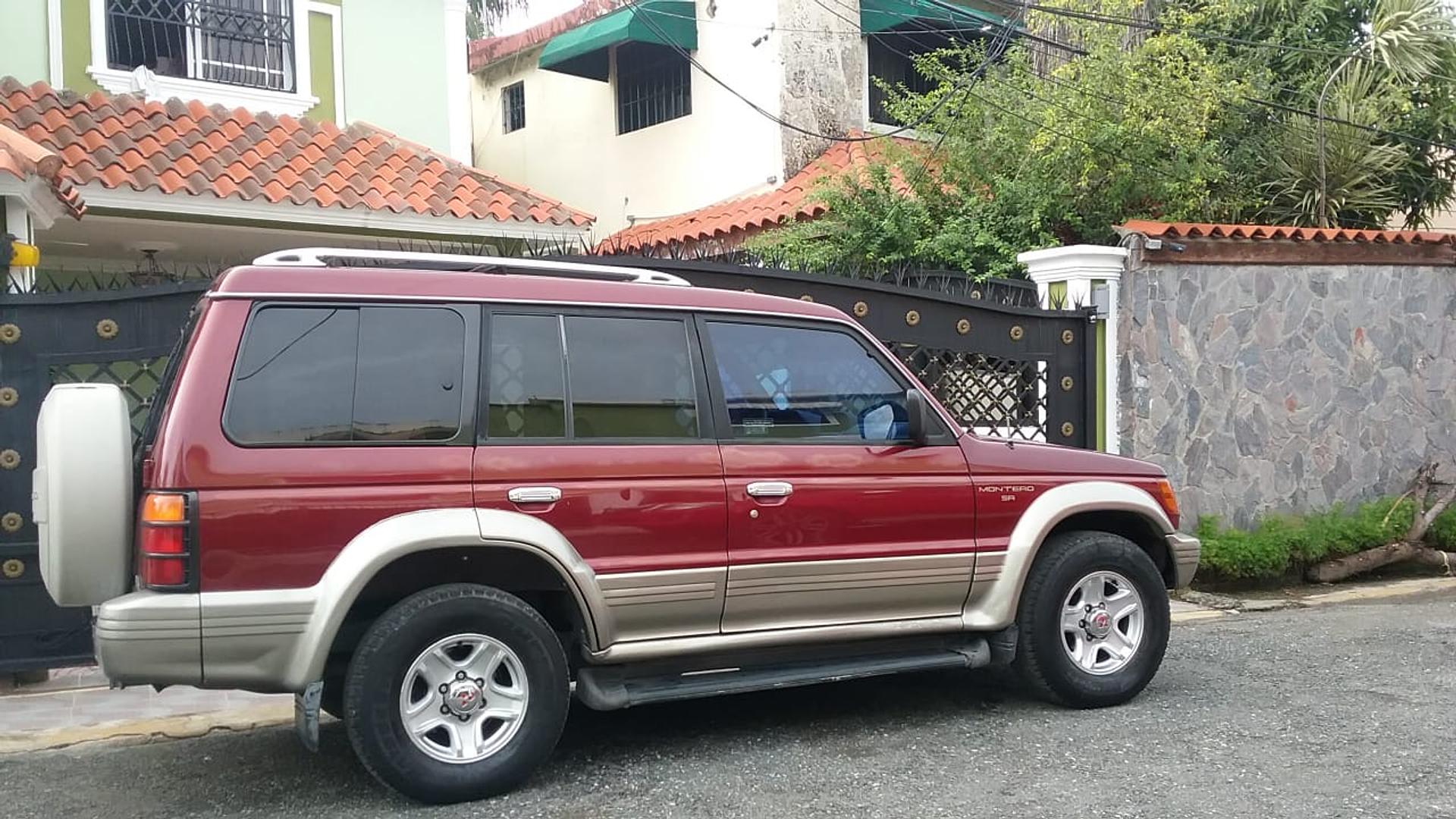 Mitsubishi montero 1998