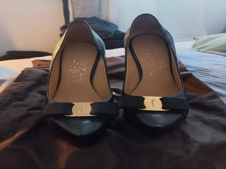 Precio de best sale zapatos ferragamo originales