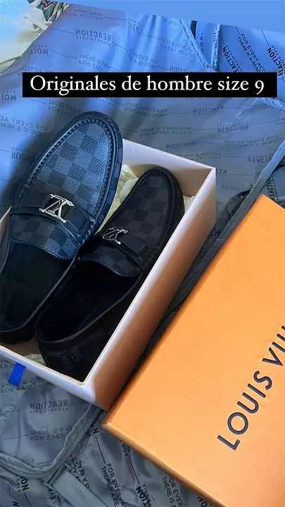 Corotos  Zapatos Size 9 de la marca Luis Vuitton Original