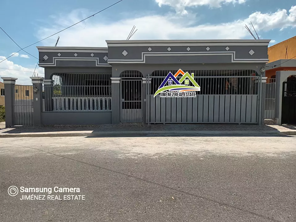 Corotos JIMÉNEZ REAL ESTATE TE OFRECE ESTA PRECIOSA CASA EN VENTA