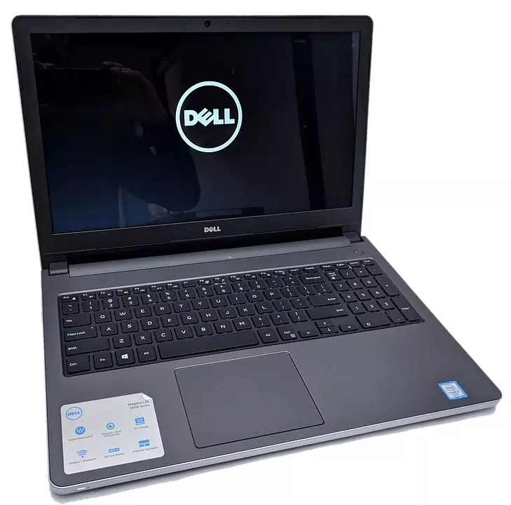 Laptop Dell 5559 15.6" i5 500GB SSD Disco solido 12GB Ram Win 11
