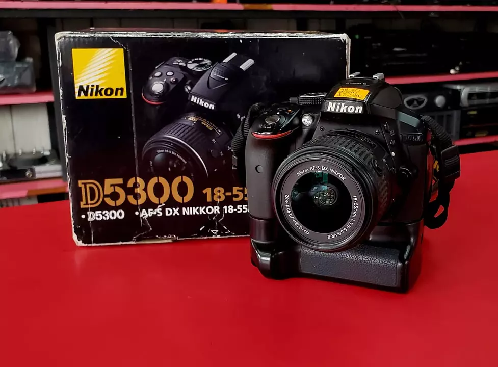 Corotos  Camara Nikon D5300 24.2MP Full HD wifi GPS