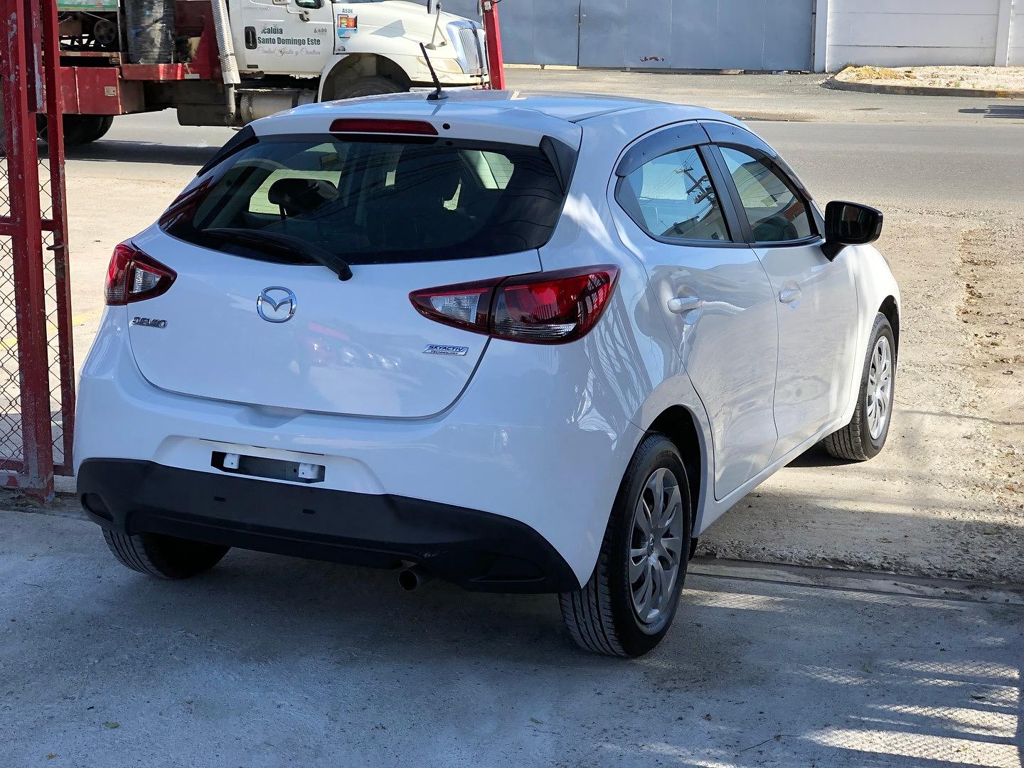 Mazda demio 4 поколение