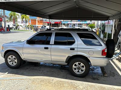 Corotos | Isuzu Rodeo 4WD2002 único dueño en RD 49,000 millas ...