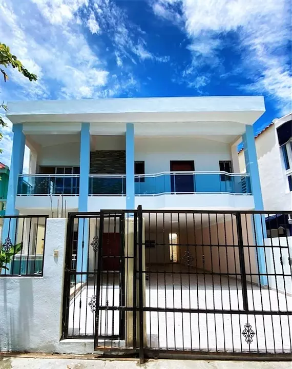 Corotos | Venta de casa en la autopista de san Isidro prado oriental Santo  Domingo este