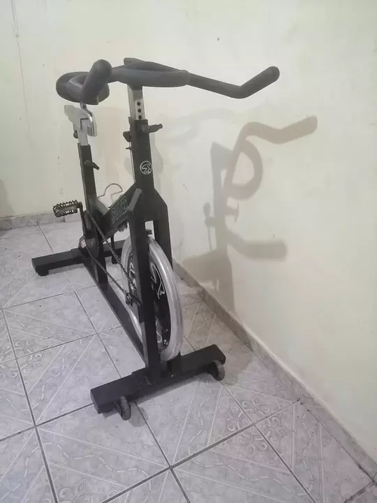 Bicicleta ejercicio usada hot sale