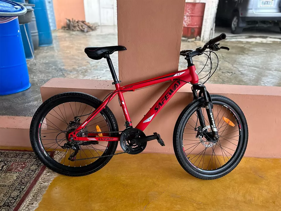 Corotos Se vende bicicleta aro 24 negociable 10 000 usada