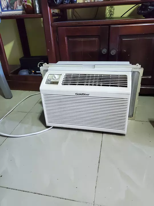 Corotos 🥶🥶 LG Goldstar Aire de ventana 110v 5,000 btu