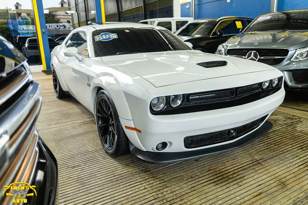 Corotos Dodge Challenger SRT 392 2016 Clean Carfax