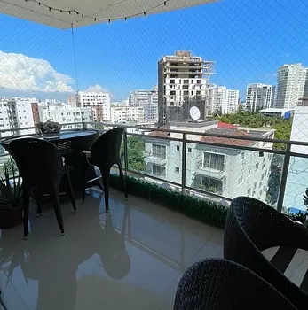 apartamentos - Apartamento amplio en venta en El Vergel, balcón tipo terraza, piso alto.