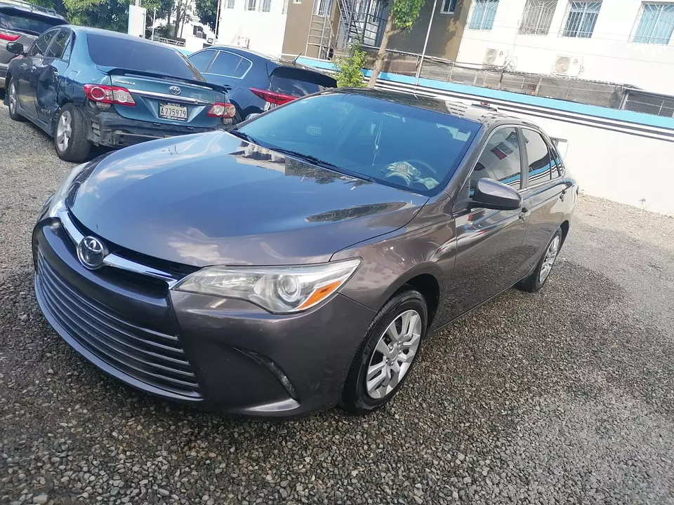 Corotos | VENDO TOYOTA CAMRY 2016 LE CLEAN CARFAX EN EXCELENTE CONDICIONES.