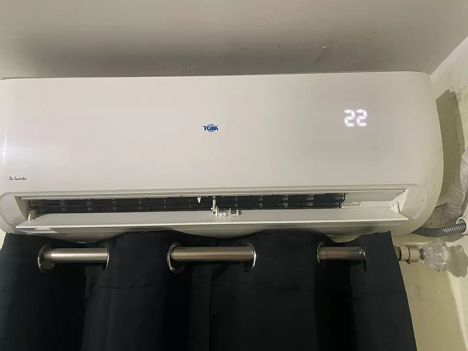 Corotos | Aire acondicionado TGM 12,000 BTU en excelente condiciones.