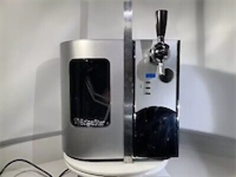 Edgestar deluxe store mini kegerator