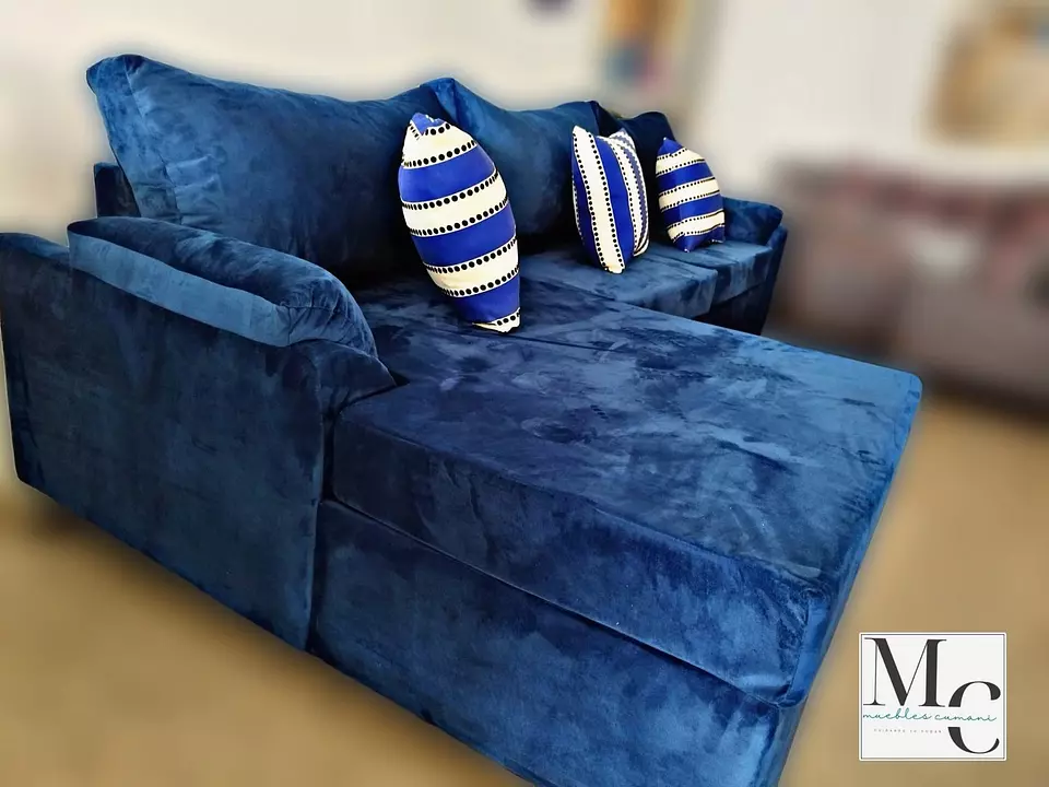 Muebles (sofá) moderno chaiselongue tipo L tapizado en terciopelo color azul 
