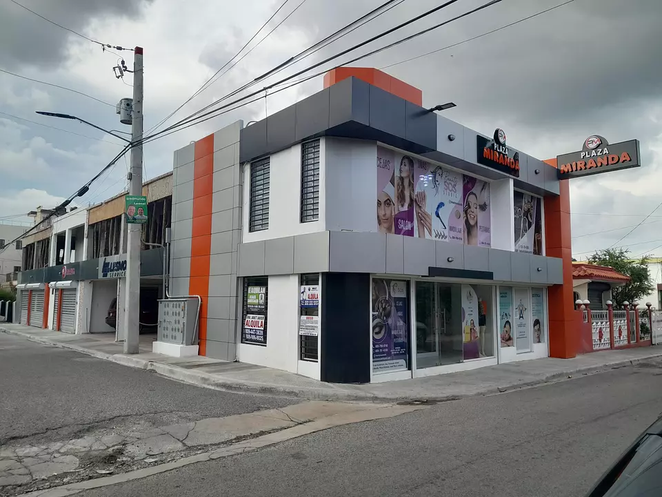 Corotos LOCALES COMERCIALES EN ALQUILER