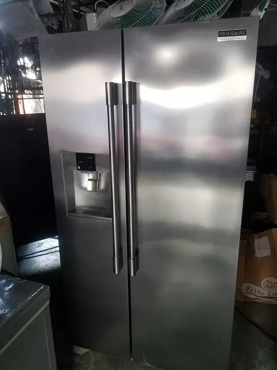 Corotos | Nevera FRIGIDAIRE PROFESSIONAL de Dos Puertas Verticales