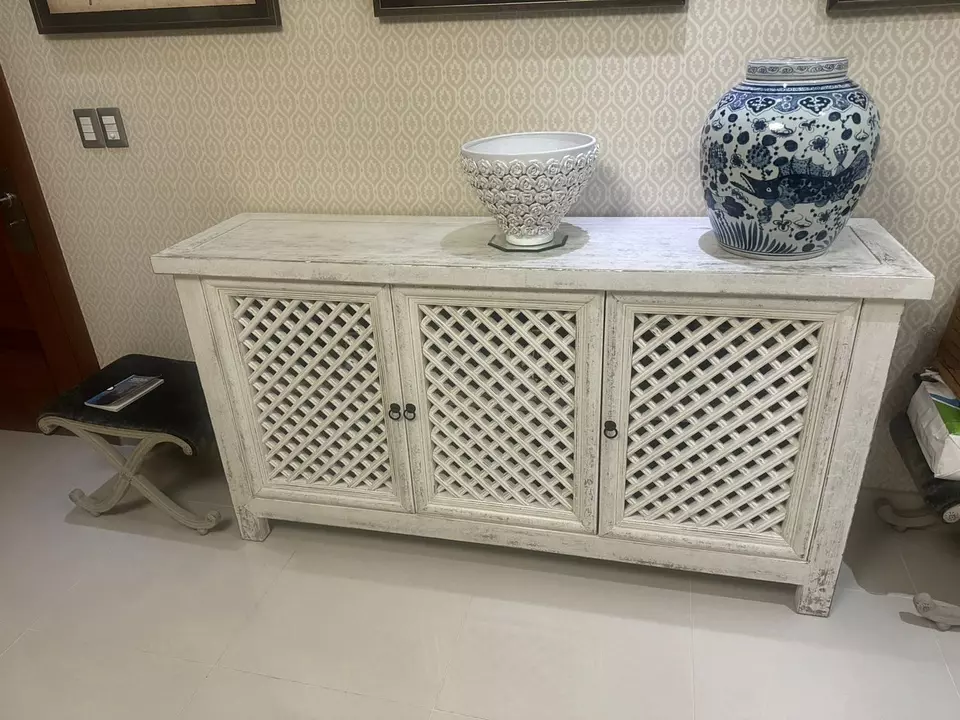 Corotos Credenza Blanca de Elegancia Pura con 3 Espaciosos