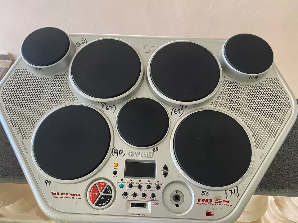 Kit De Bateria Electrónica Yamaha DD-75 Todo En Uno En Percusión - Foto 2